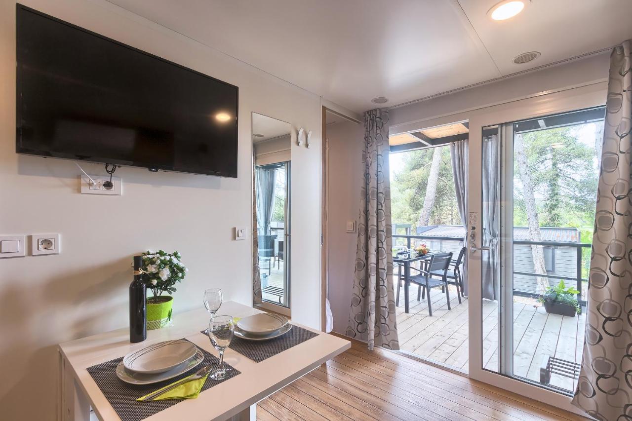 Total Escape Mobile Home Nera Camp Porton Biondi Rovinj Buitenkant foto