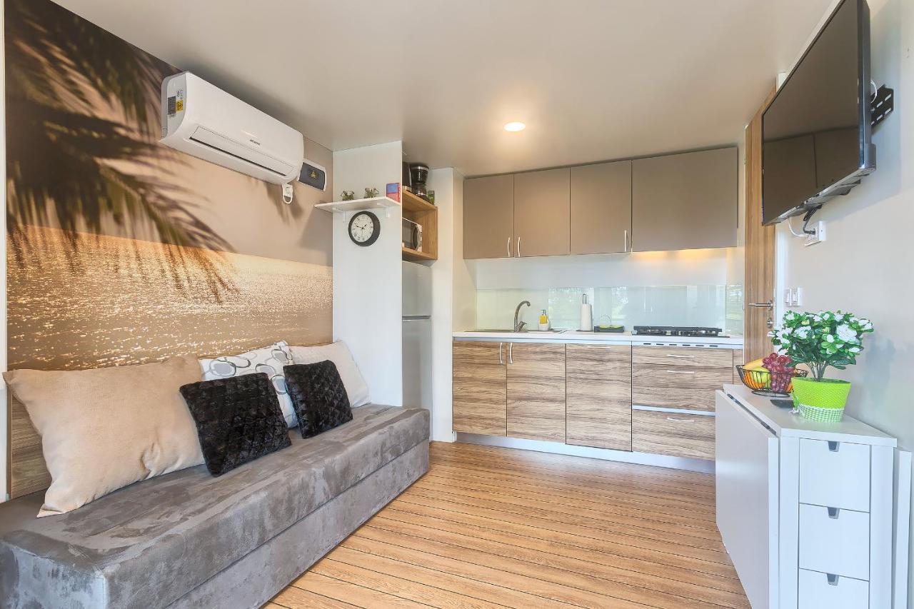 Total Escape Mobile Home Nera Camp Porton Biondi Rovinj Buitenkant foto